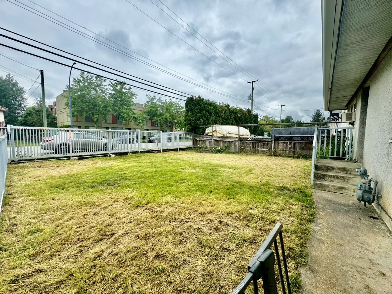 12064 228 St - Photo 3 of 14