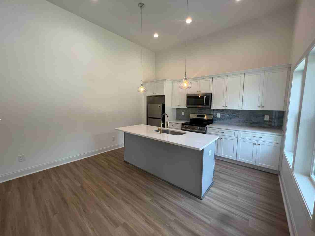 280 S Dublin St - Photo 4 of 15