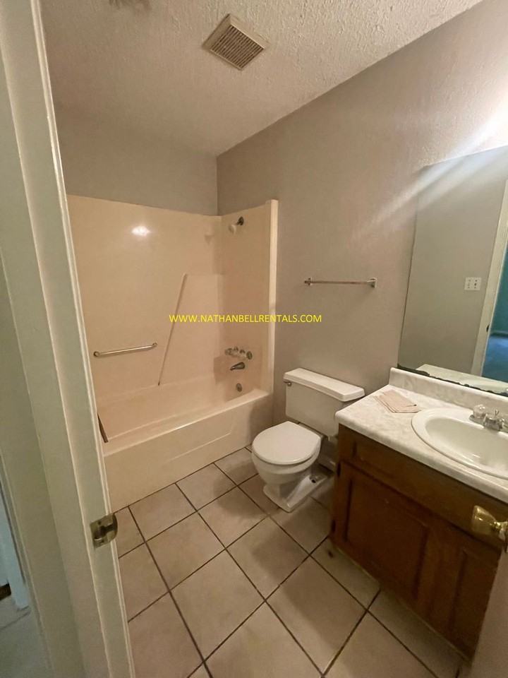 2570 Culbertson St - Photo 6 of 14