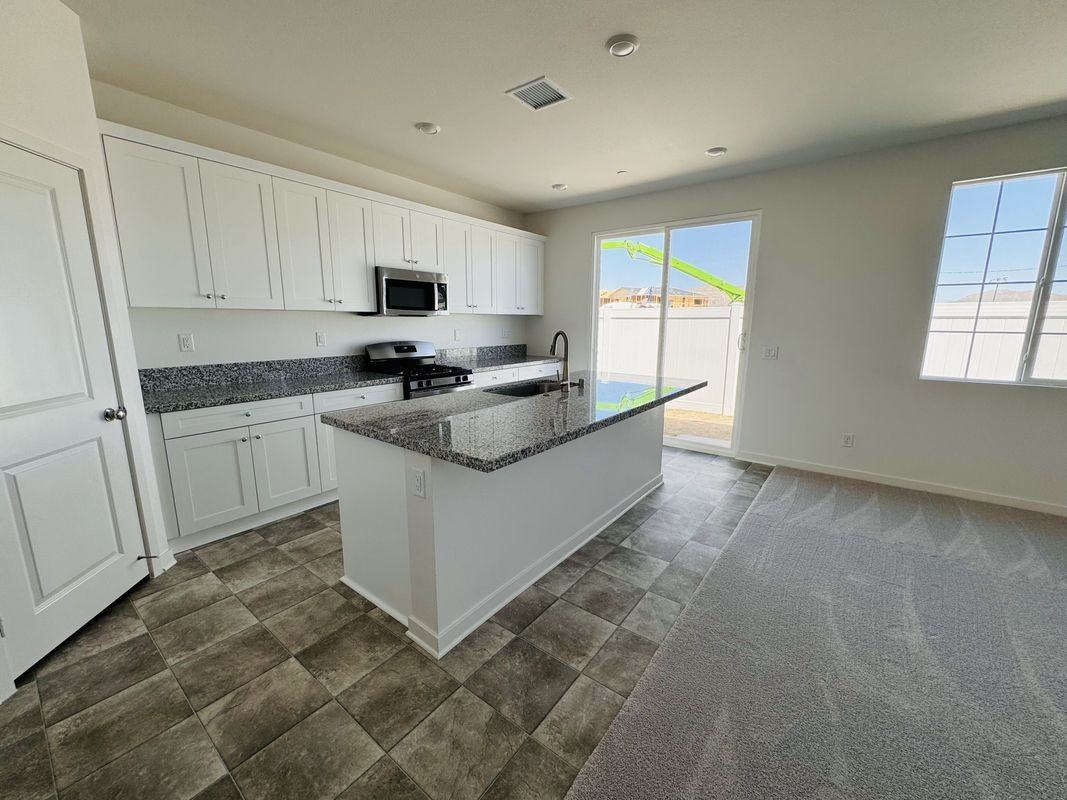 29182 Venice Pl - Photo 2 of 26