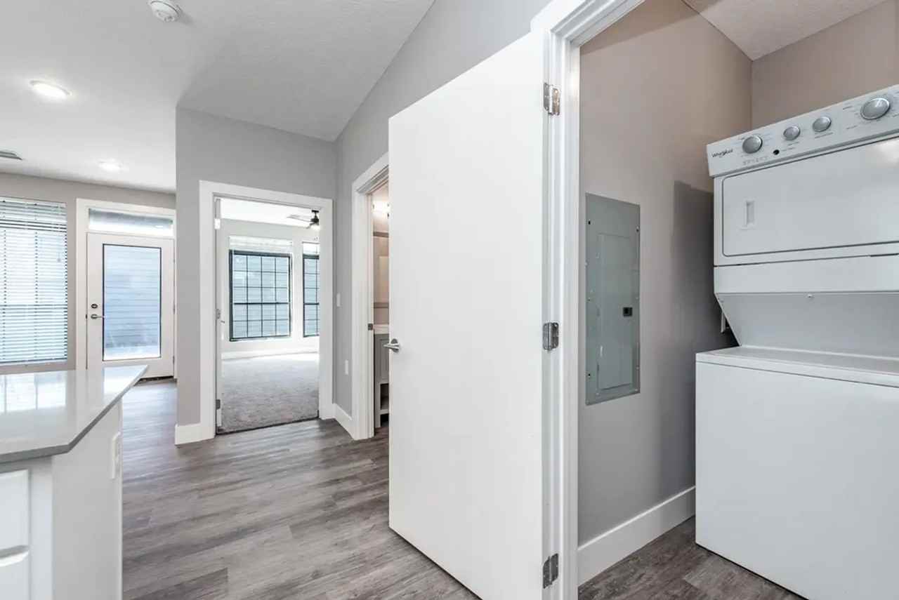 The Gemma Apartments & The Carraige House - Photo 3 of 9