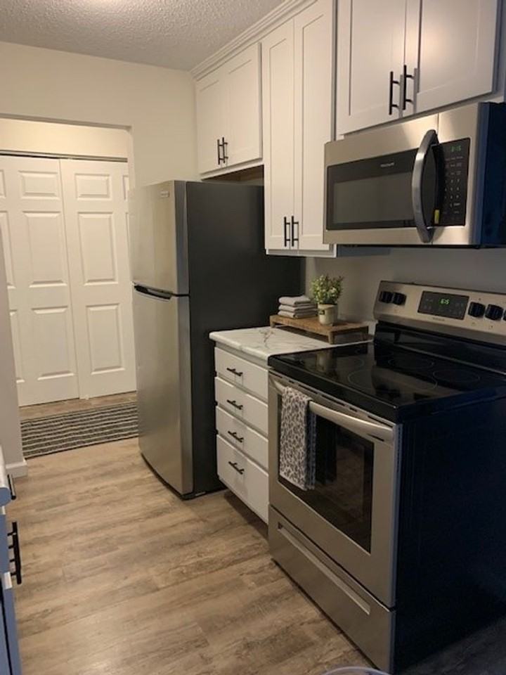 Apartments on Silver Lake - Photo 2 of 35