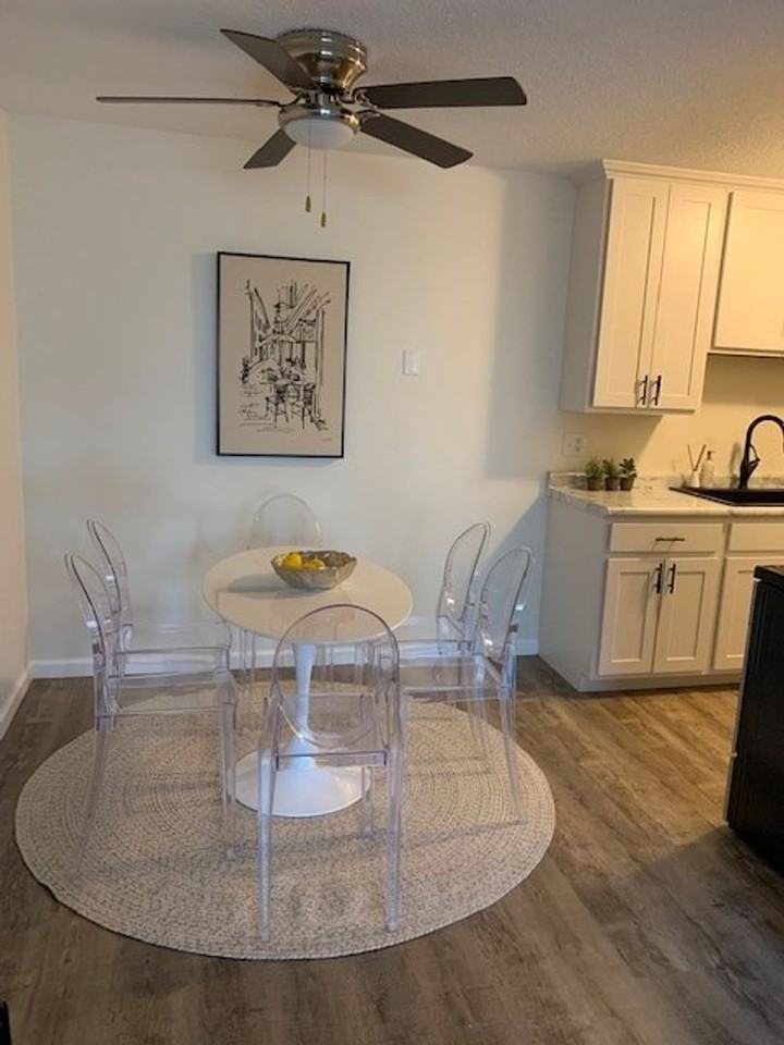 Apartments on Silver Lake - Photo 3 of 35