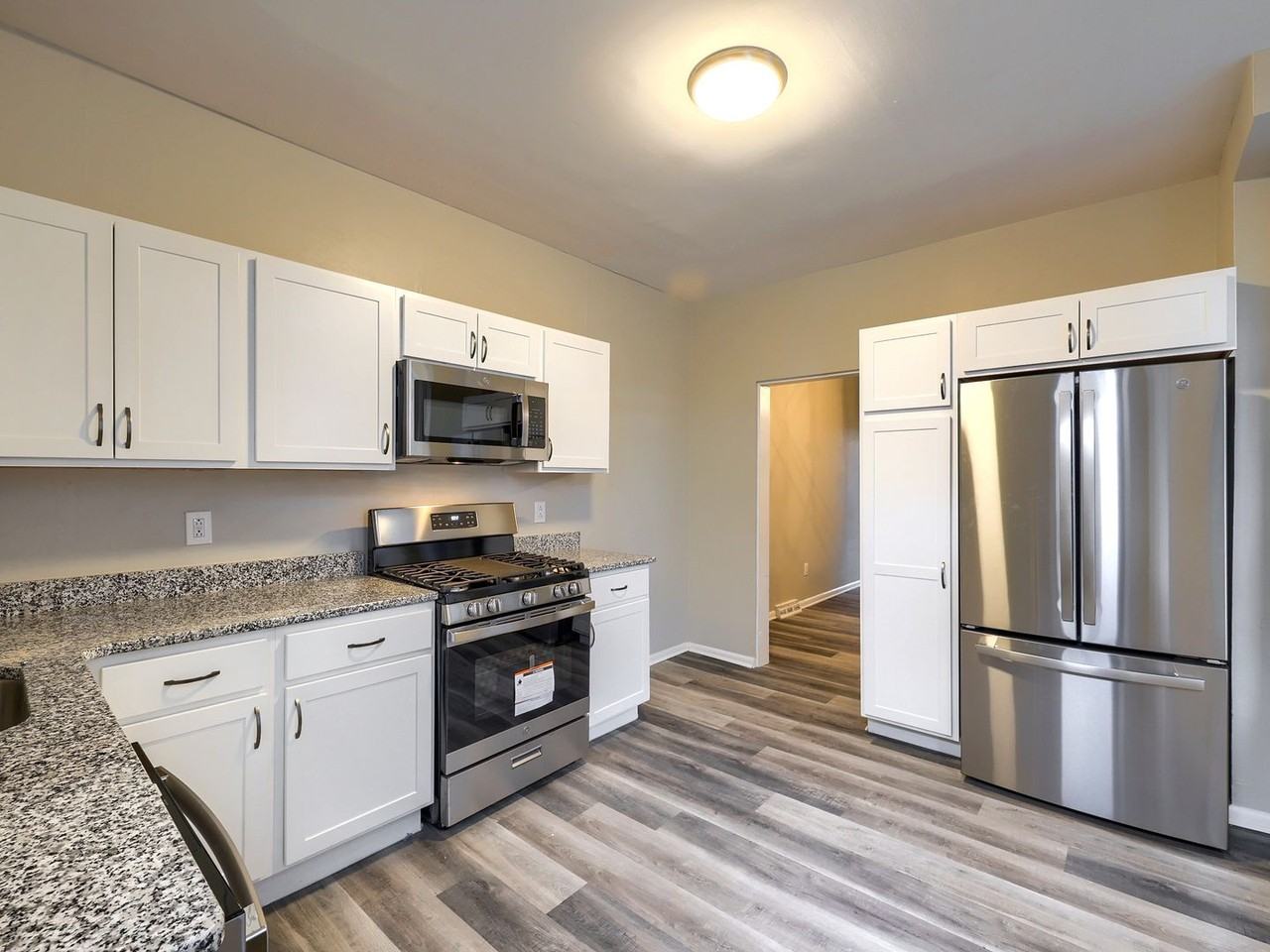 1424 N 4th St - Photo 4 of 16