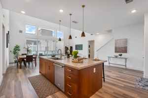 featured image of 2358 Velocity Cmn #306