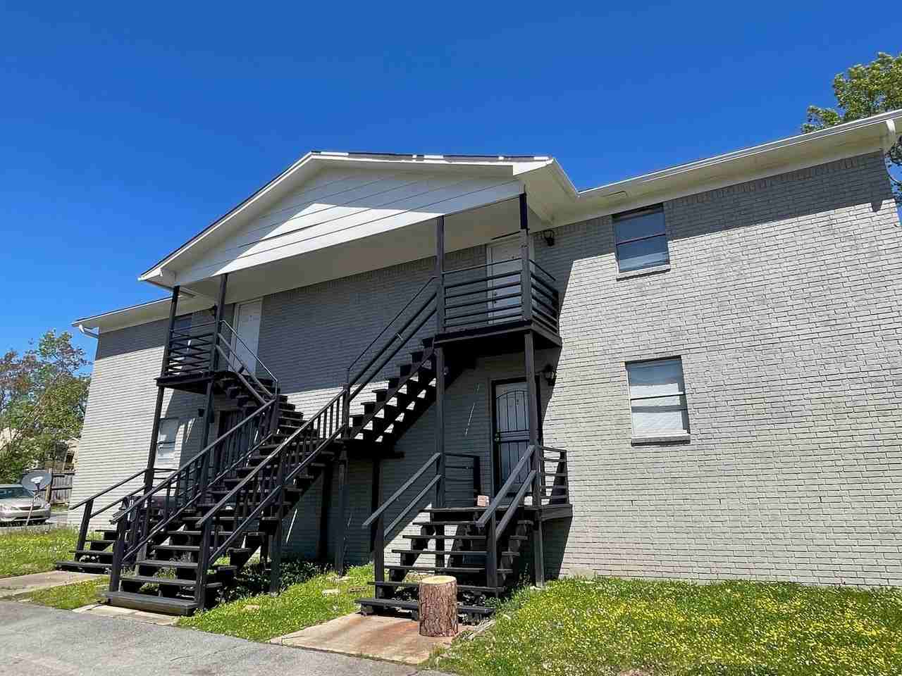 Sangre Investments Apartments 2 2 & 4 Meredith Court, Little Rock, AR