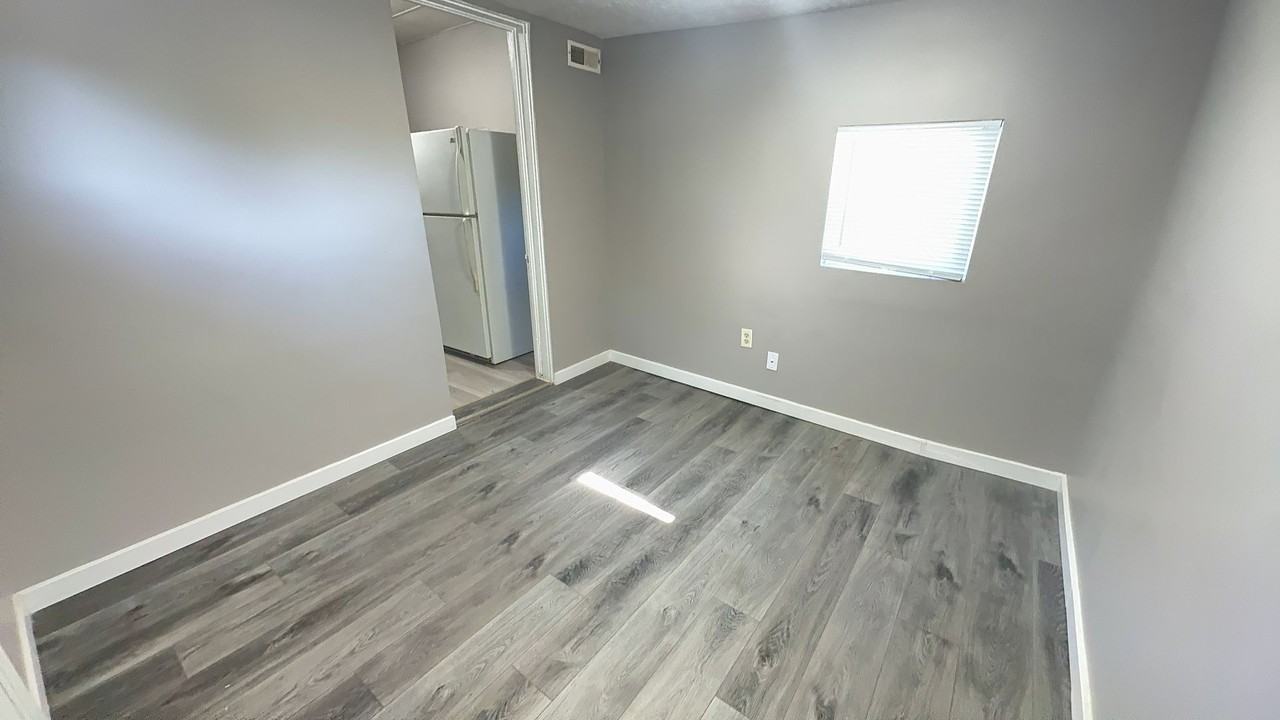 1700 1700 B St - 1700 B St - 5 #5 - Photo 3 of 8