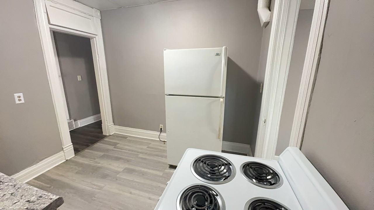 1700 1700 B St - 1700 B St - 5 #5 - Photo 6 of 8