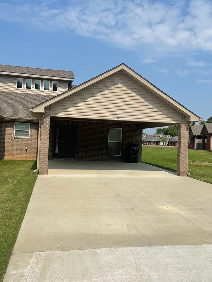 4710 Antosh Cir #4 - Photo 2 of 11