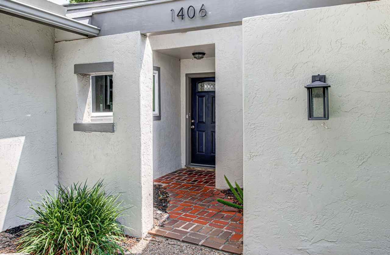 1406 Thornridge Rd - Photo 3 of 23