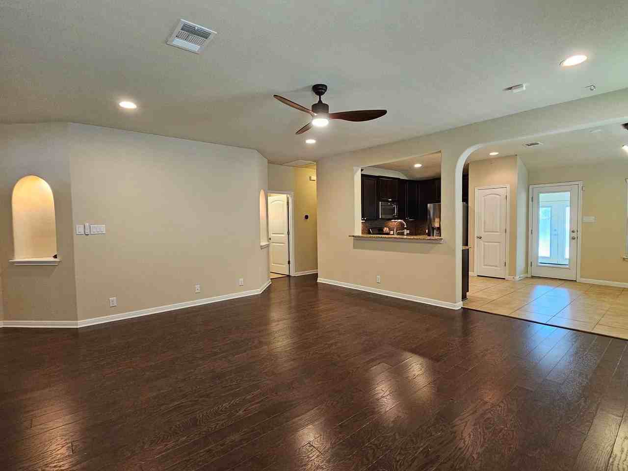 13708 Loleta Way - Photo 6 of 33