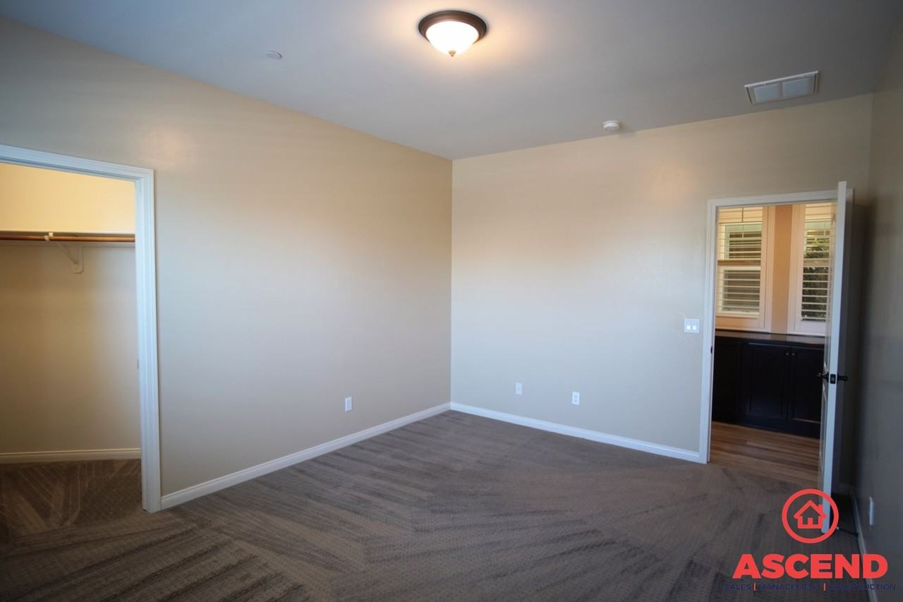 12728 Medallion Dr - Photo 7 of 20