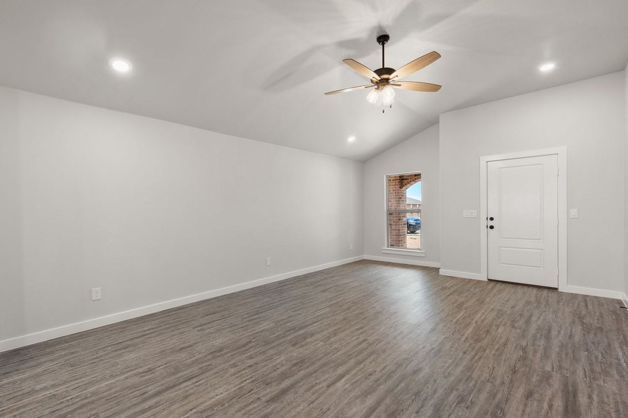 2328 135th St - Photo 7 of 23