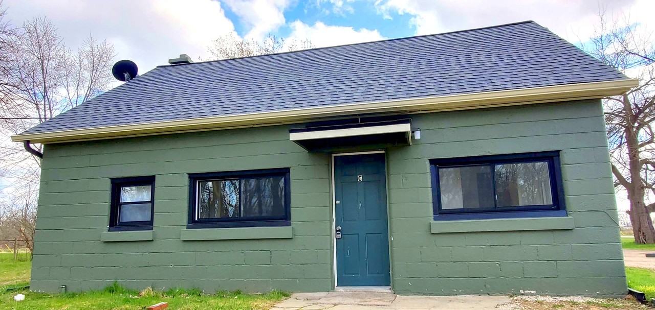 51360 Michigan Ave - Photo 2 of 13