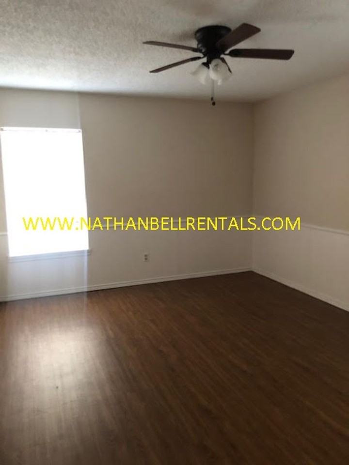 2560 Culbertson St - Photo 3 of 11