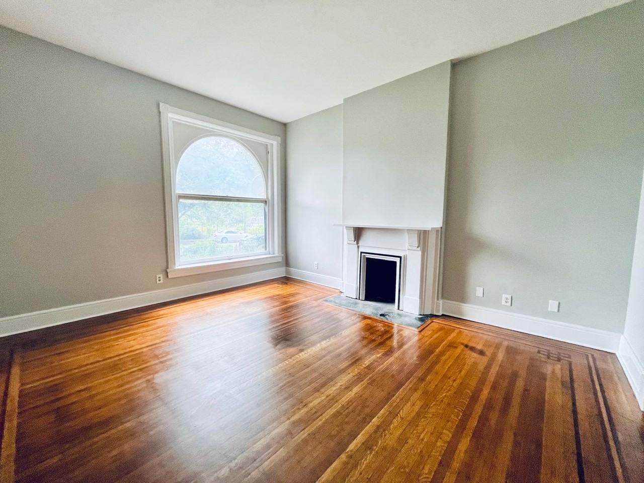 938 S. 6th - Photo 3 of 22