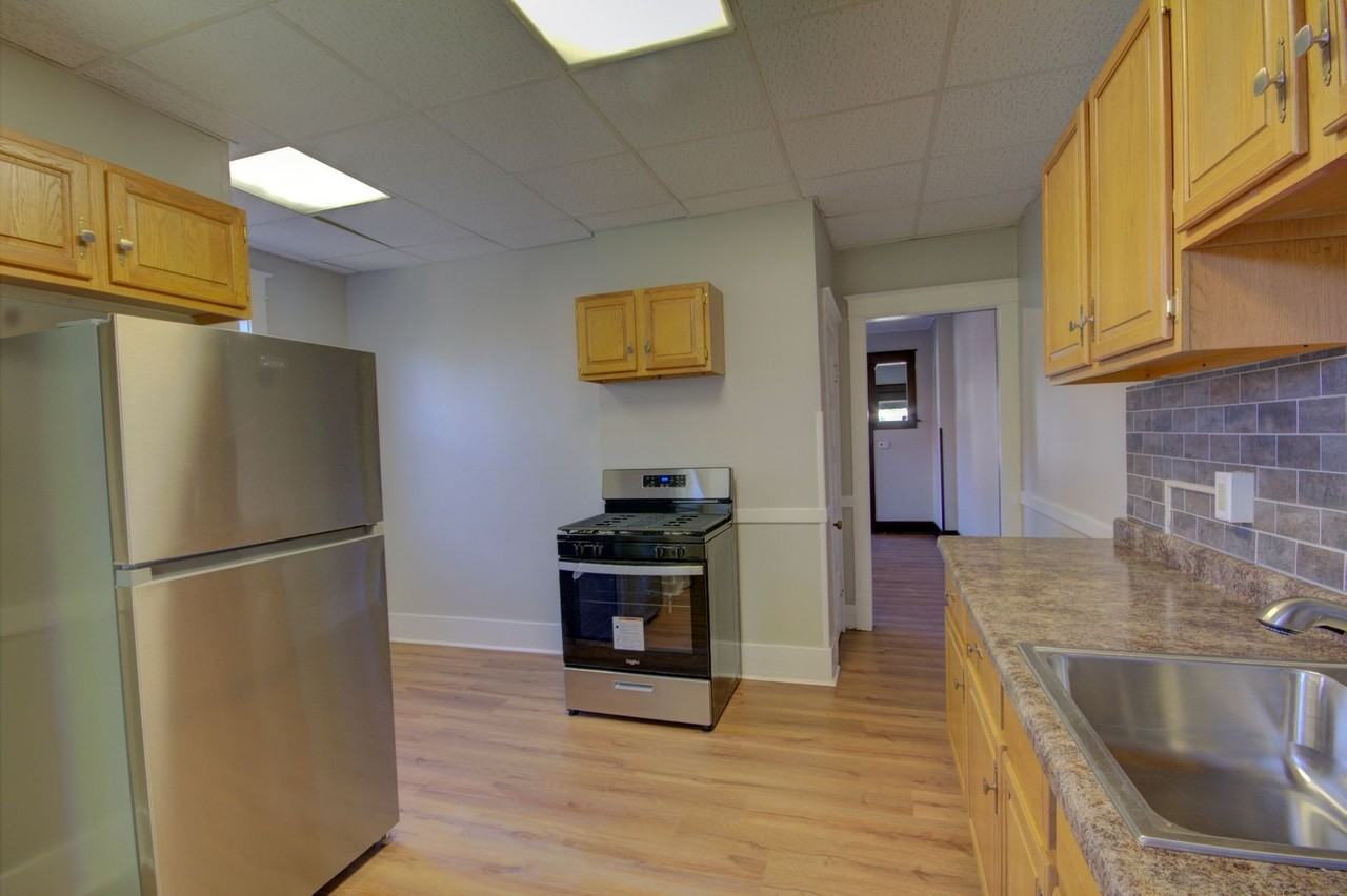 VYNMOL - Photo 3 of 27