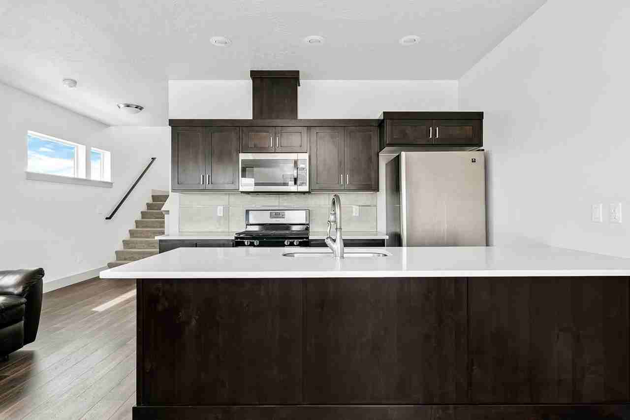 4076 N Adams St - Photo 3 of 23