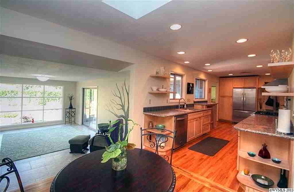 3345 Sw Long Ave - Photo 3 of 21