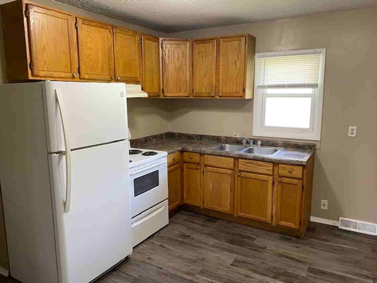 215 Western Ave - Photo 4 of 10