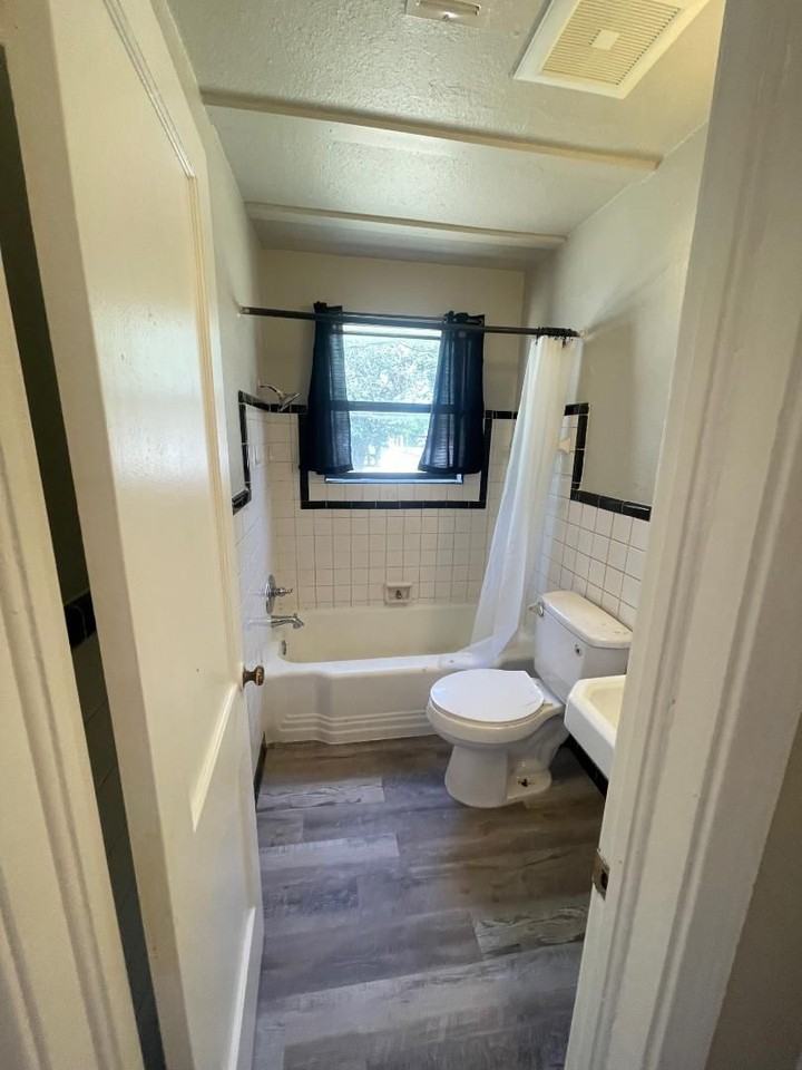 1005 Arkansas St - Photo 7 of 8