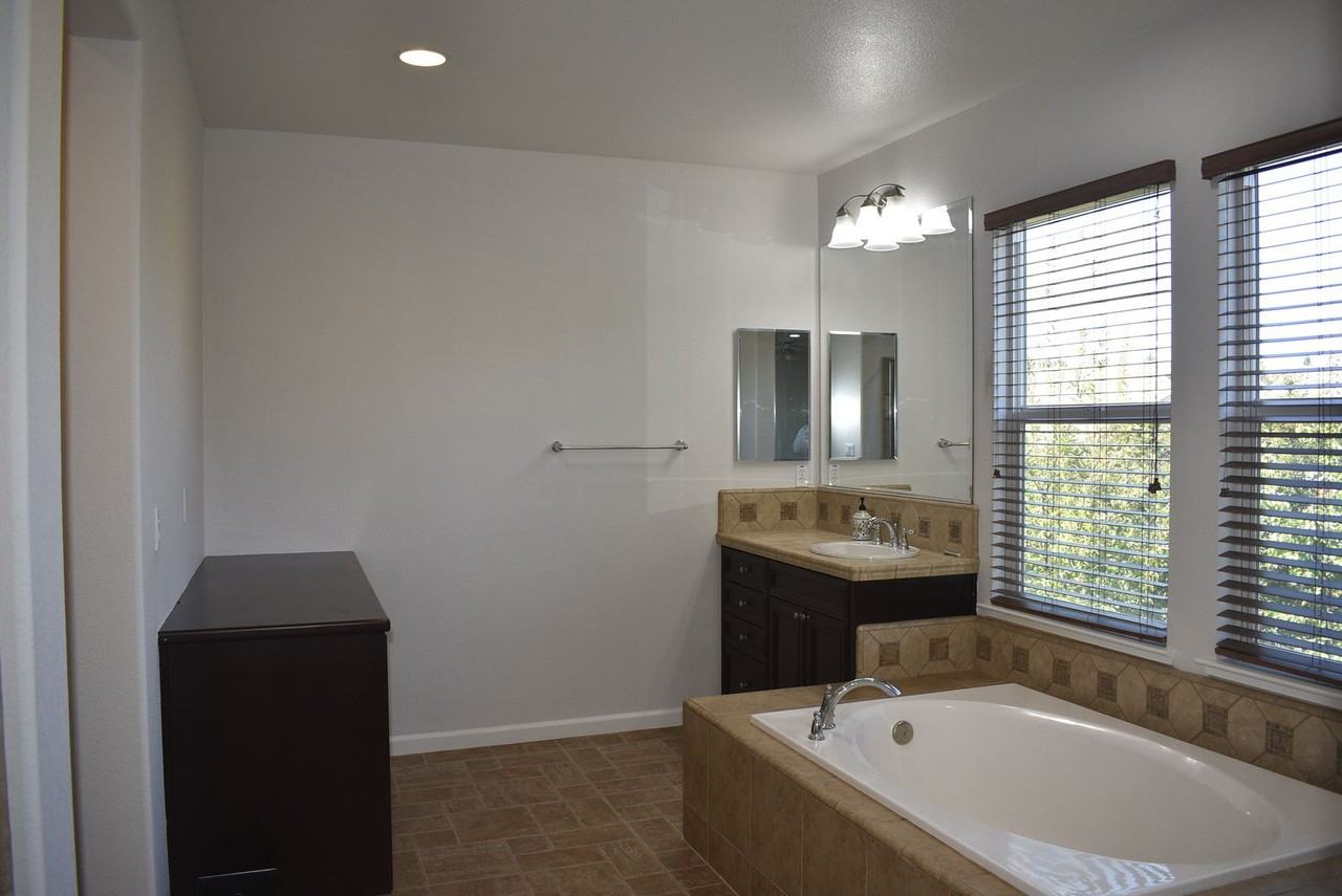 1806 Sorenson Dr - Photo 2 of 21