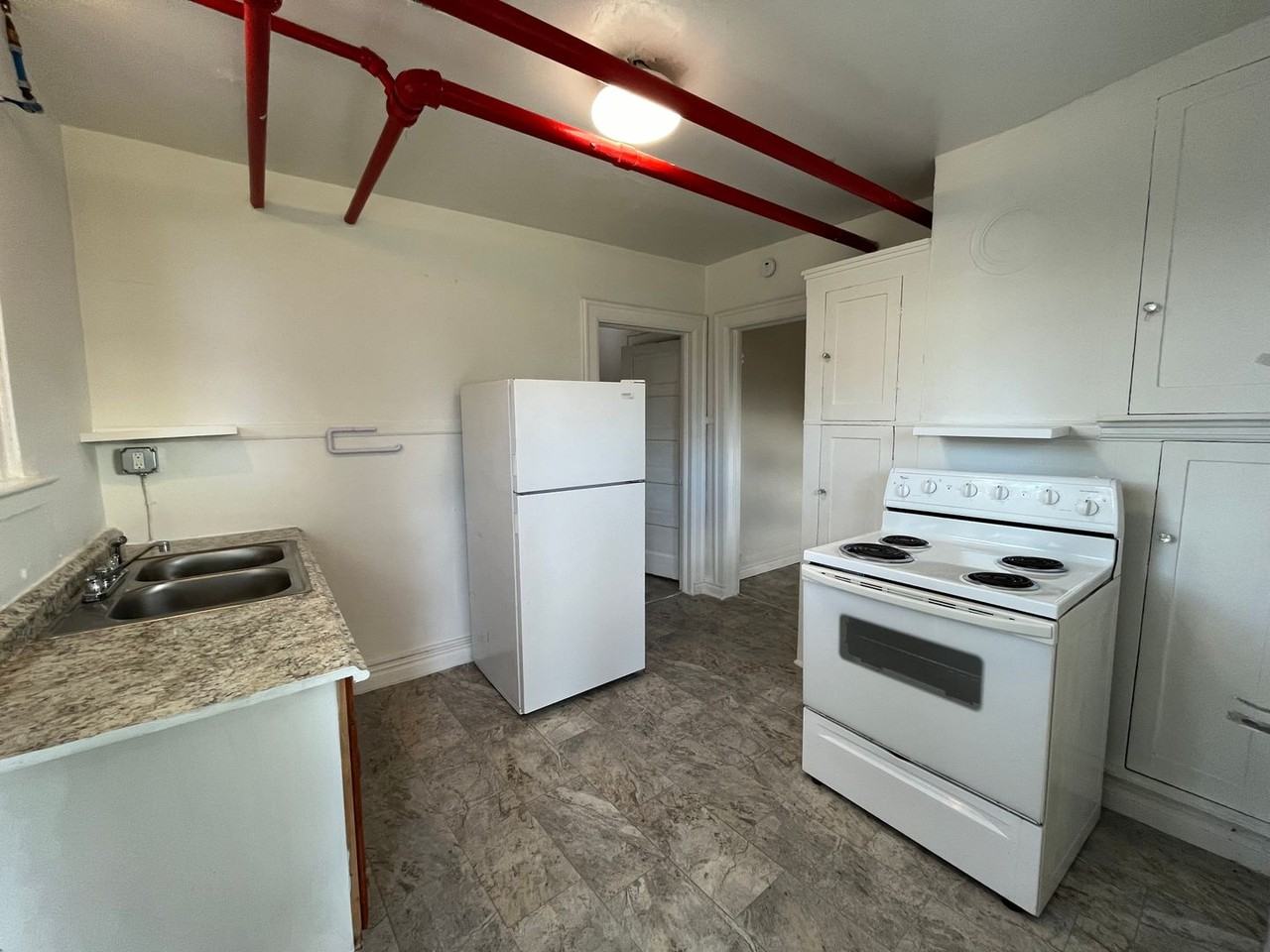 1316 25th St - Photo 3 of 13