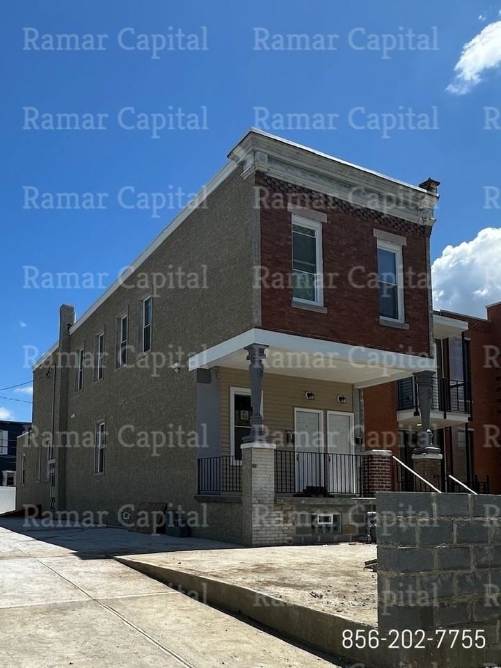 1442 Princess Ave - Photo 3 of 15