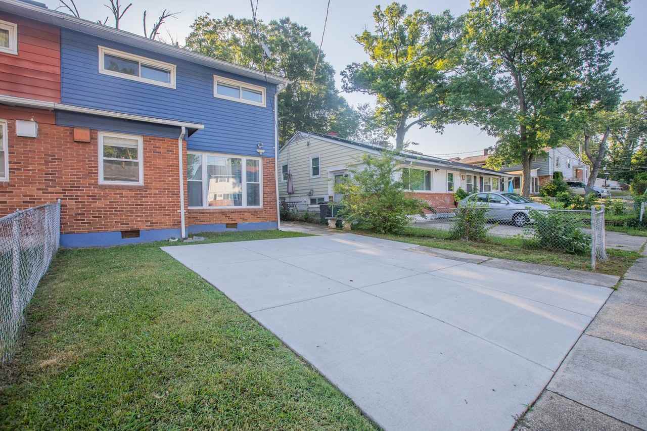 609 Birchleaf Avenue - Photo 2 of 27