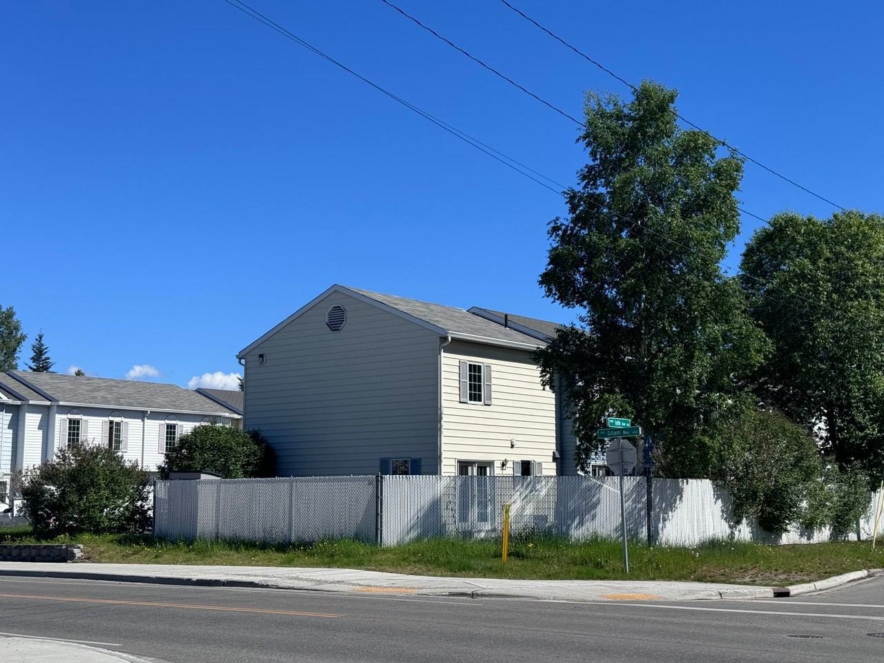 1599 Gillam Way - Photo 3 of 12