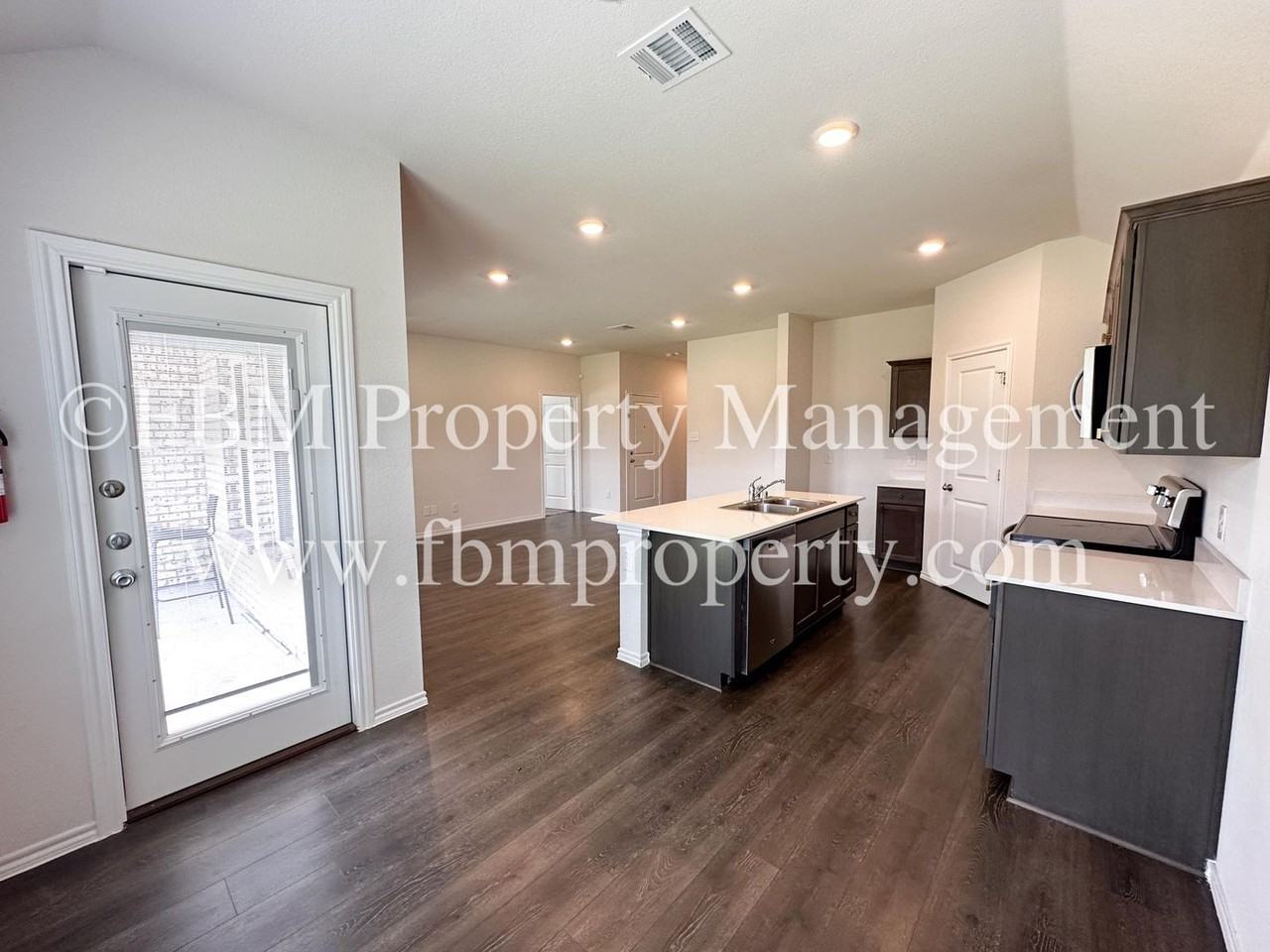 264 Thoroughbred St - Photo 7 of 24