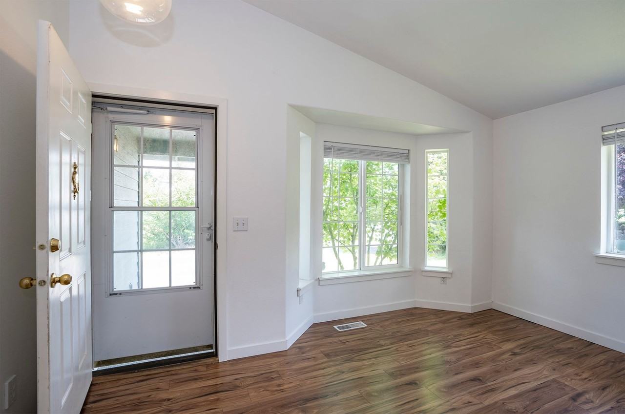 6612 153rd Street Ct E - Photo 5 of 50