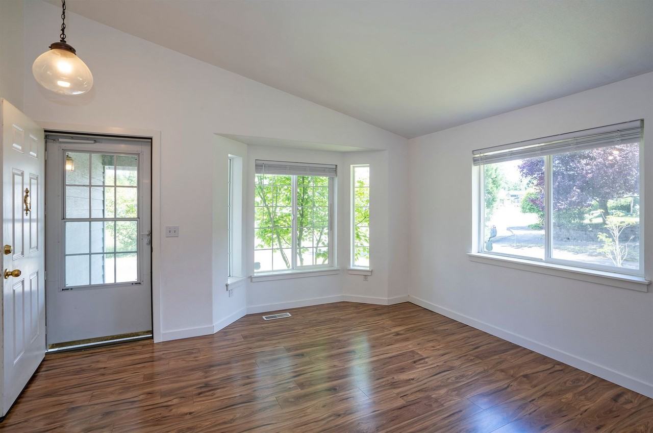6612 153rd Street Ct E - Photo 6 of 50