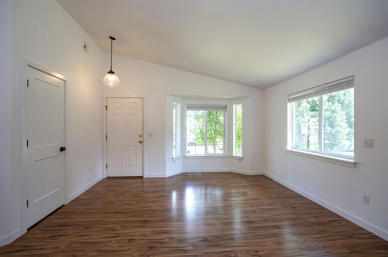 6612 153rd Street Ct E - Photo 7 of 50