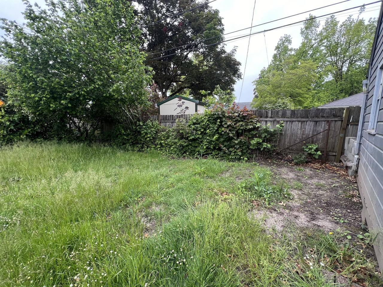 1912 20th St Ne #1 - Photo 3 of 19