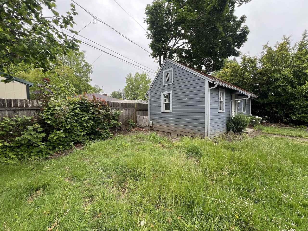 1912 20th St Ne #1 - Photo 4 of 19