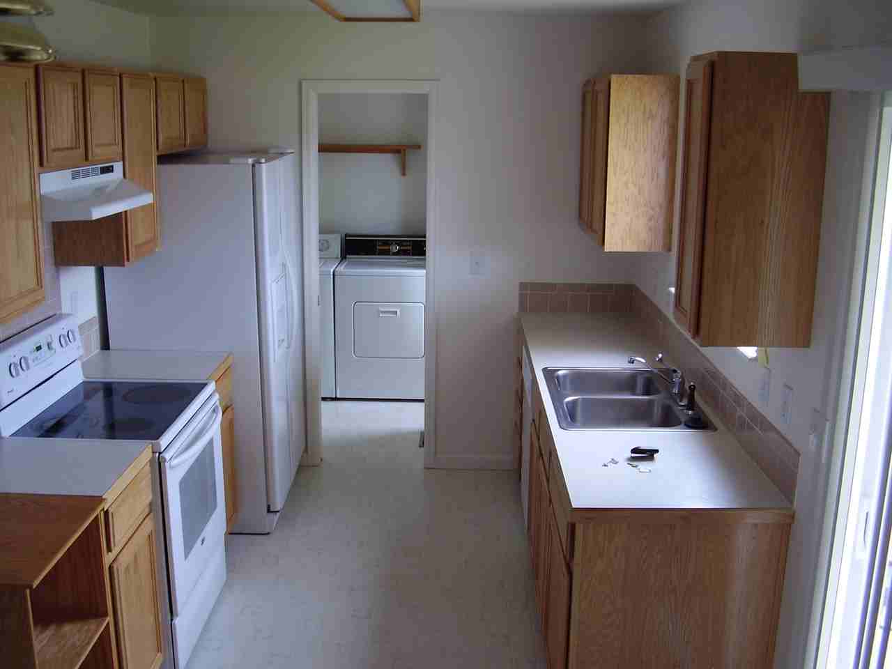 3345 Saratoga St #B - Photo 3 of 22