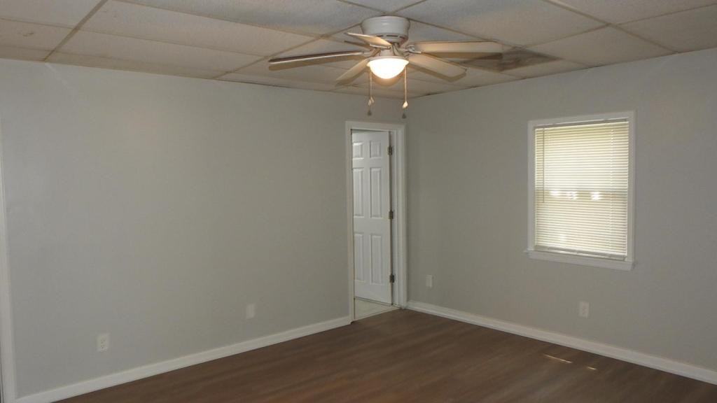 405 N Prairie St - Photo 3 of 19