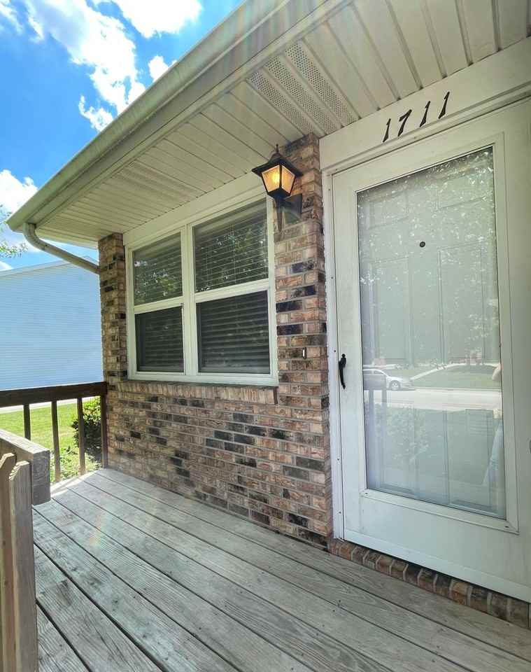 1711 Rockingham Dr #A - Photo 2 of 16