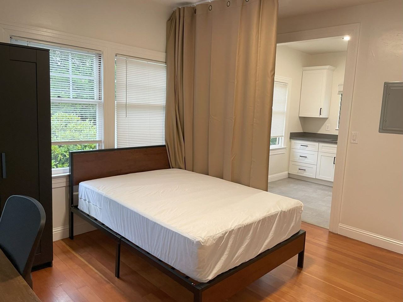 2619 College Ave - Photo 3 of 14