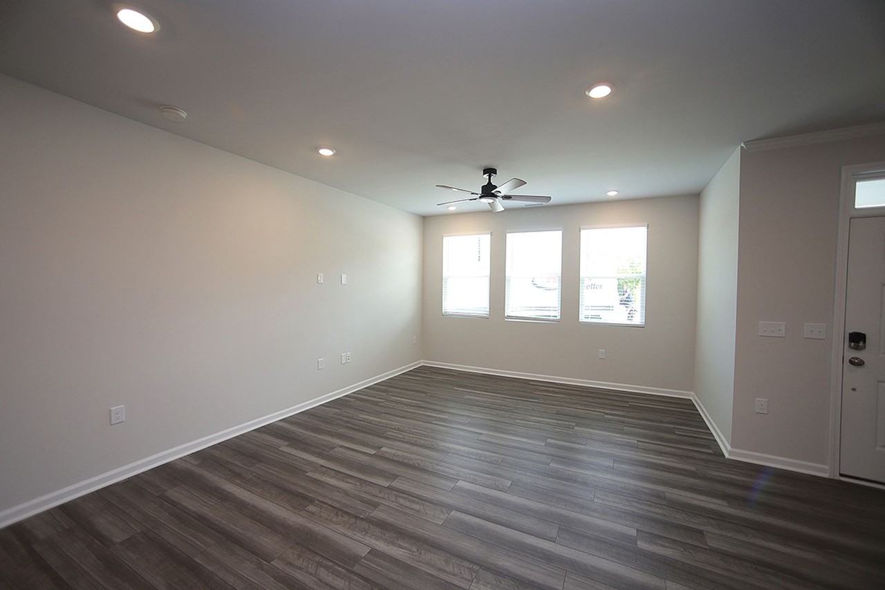 1634 Singing Bird Trail - Photo 7 of 28