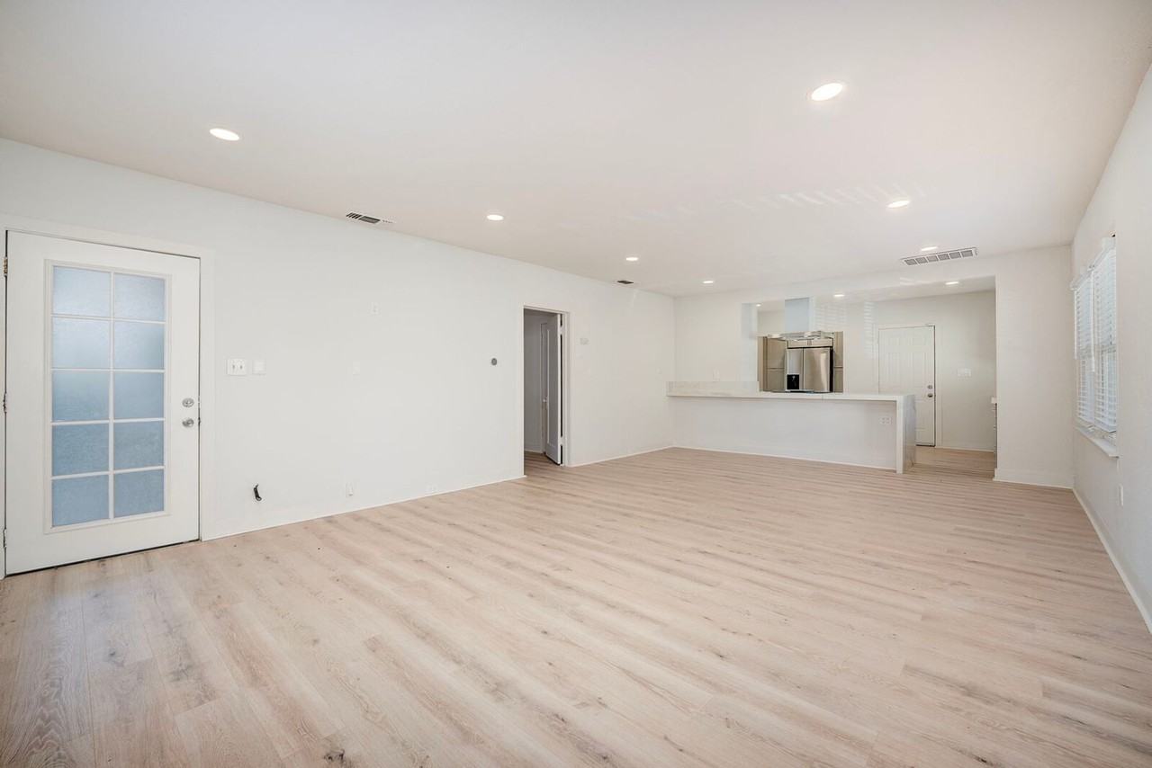 2608 41st St - Photo 5 of 21