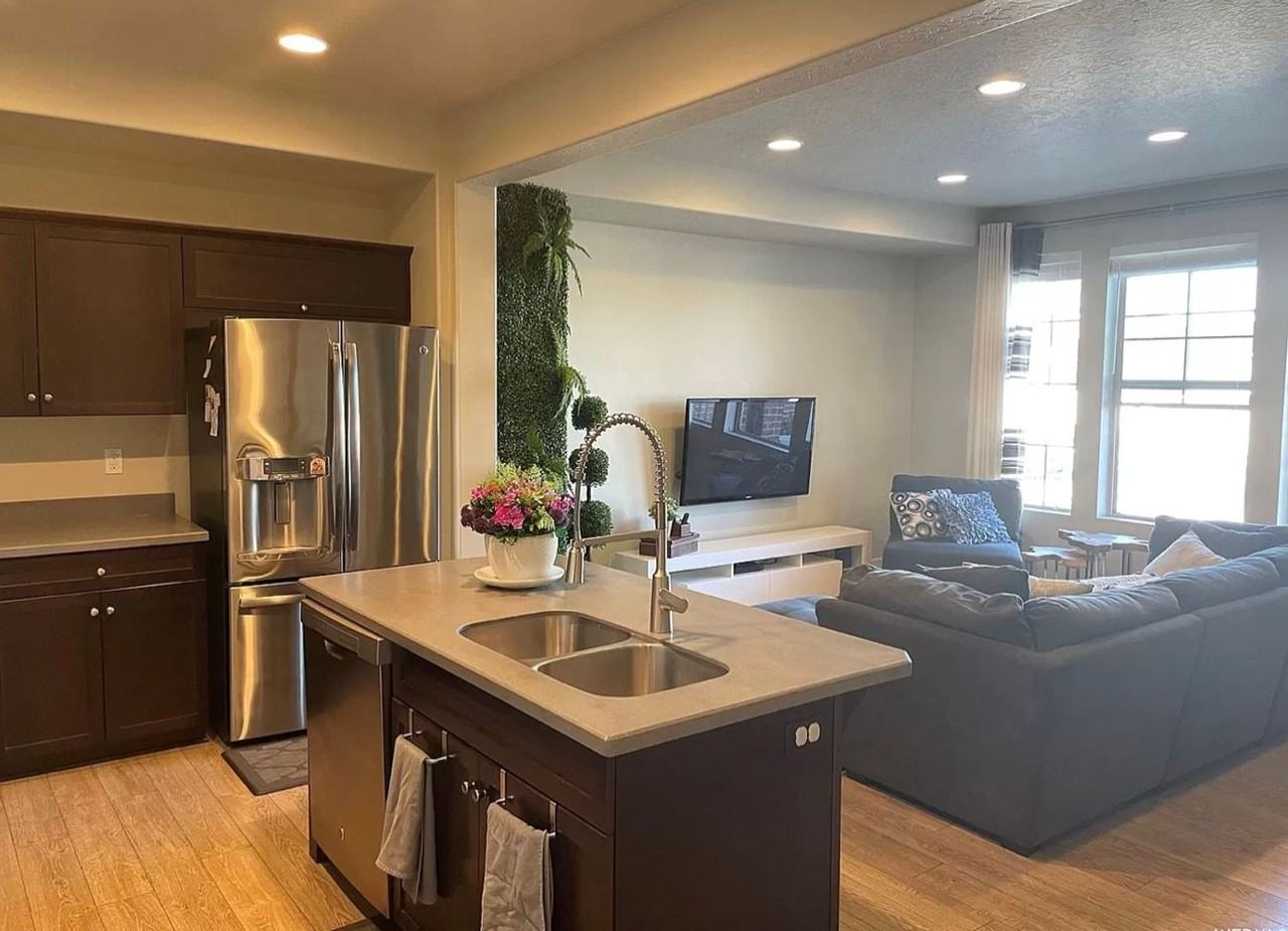 2795 W 100 S - Photo 3 of 18