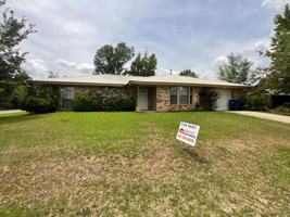 featured image of 1692 Stacey St
