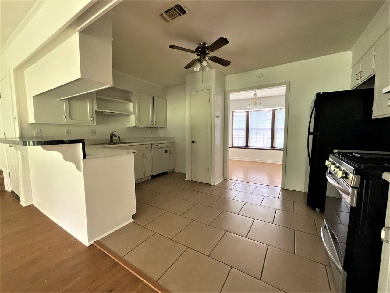 1692 Stacey St - Photo 6 of 21