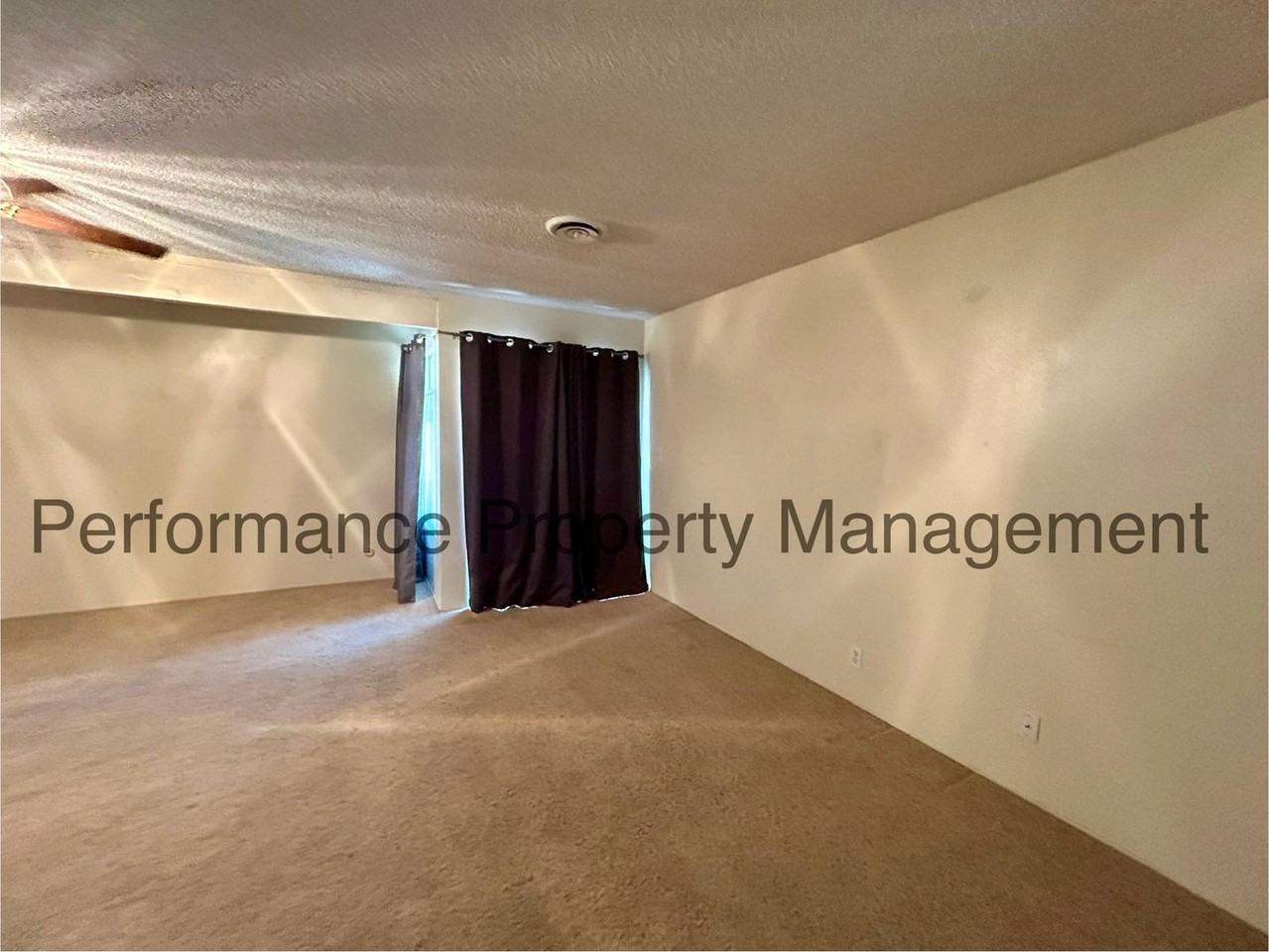 2716 Catalina Dr - Photo 4 of 17