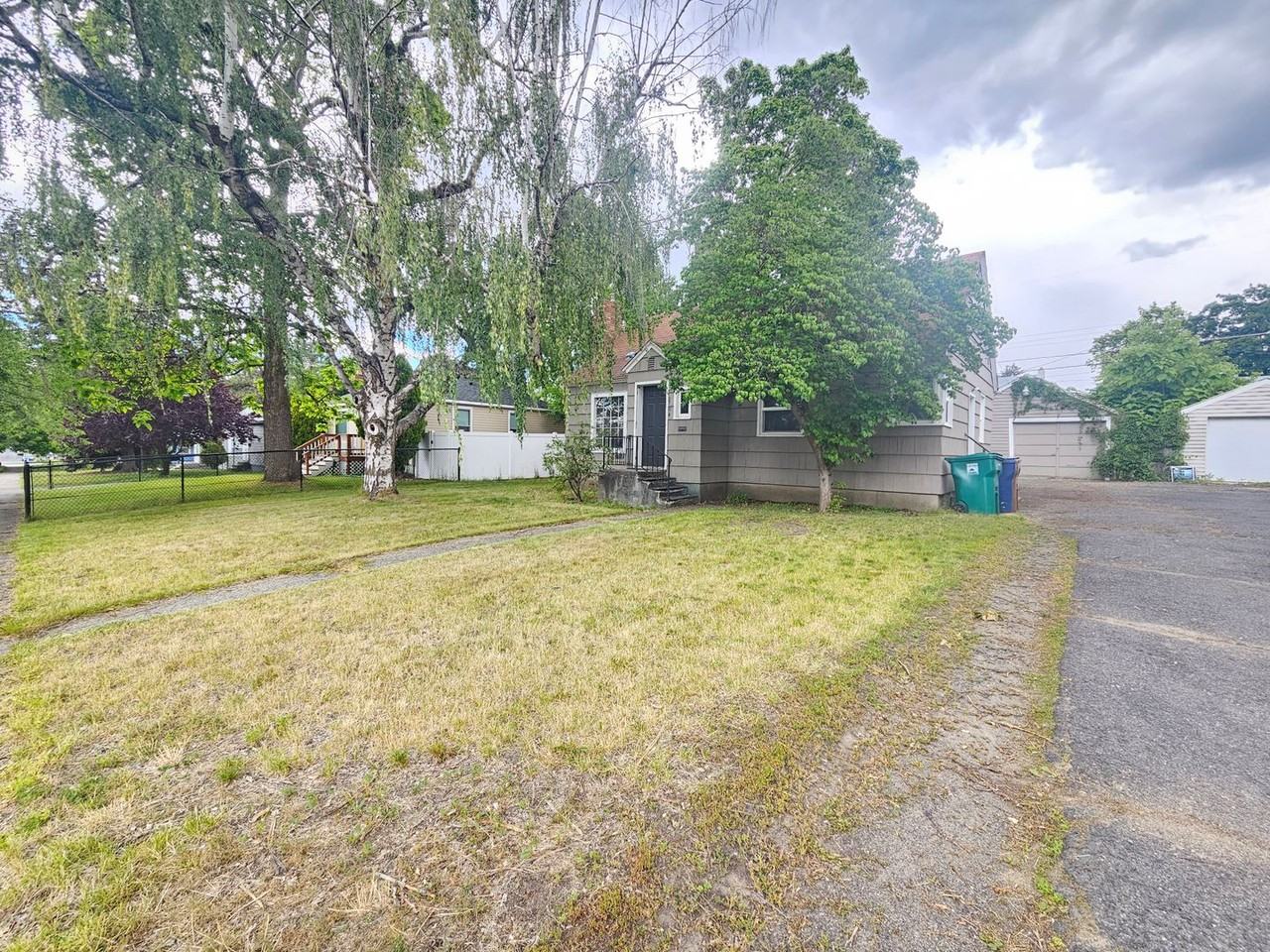 2704 W Garland Ave - Photo 3 of 21