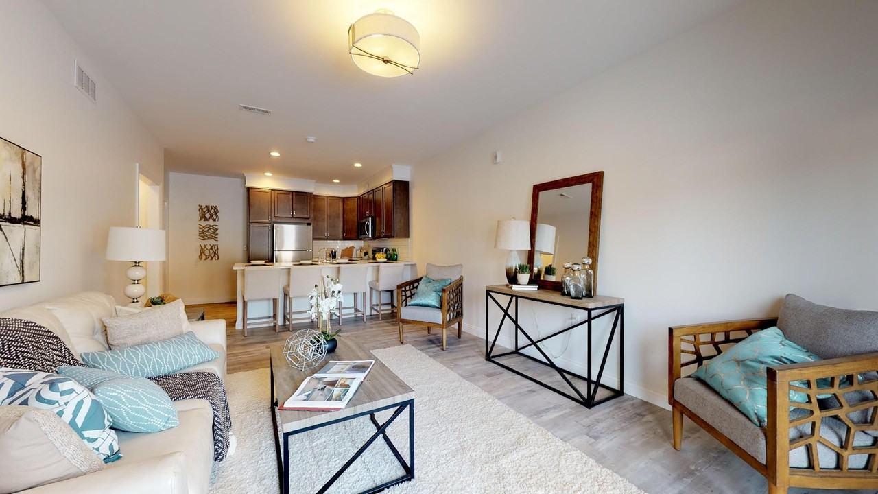 1001 Russell - Photo 3 of 36