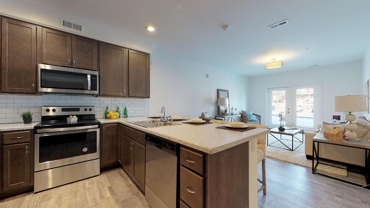 1001 Russell - Photo 7 of 36