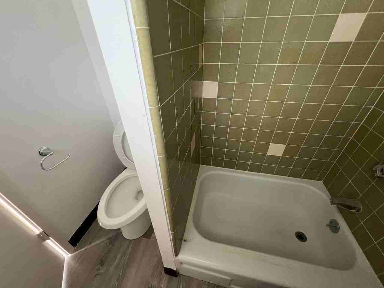 p2152k - Photo 5 of 18